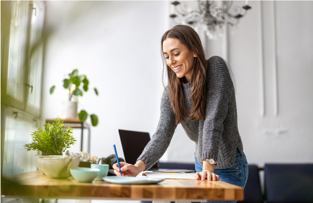 Woman learning How to estimate and measure the ROI of AI investments