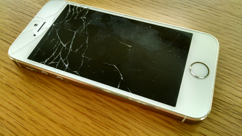 broken-iphone-screen broken-iphone-screen