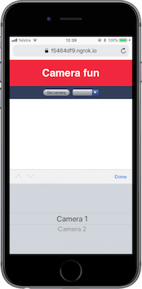 Sur l'iPhone, vous ne voyez que les étiquettes que nous avons créées, « Caméra 1 » et « Caméra 2 ».