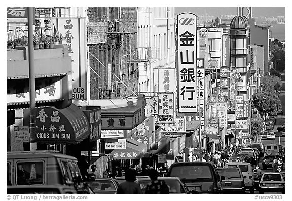 black-and-white SF Chinatown image