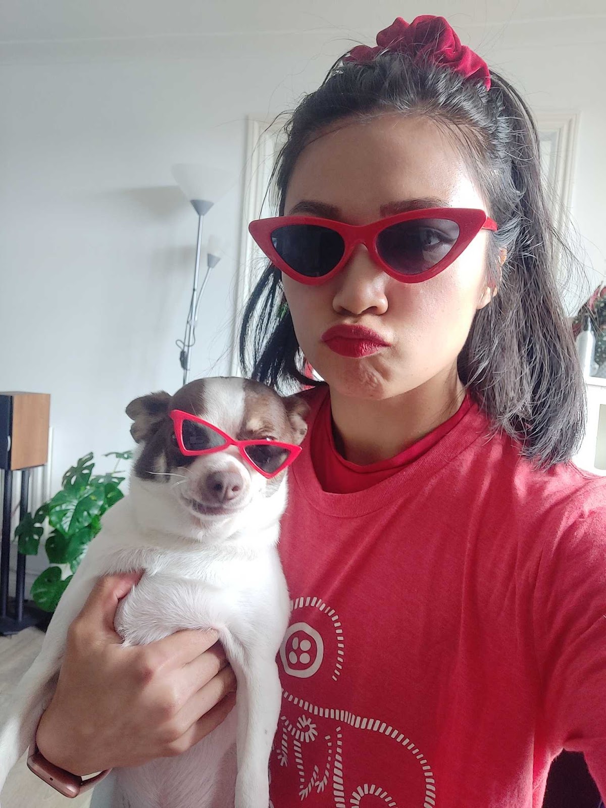 Linda Lê, Assoc. Solutions Engineer, London, England Linda uses the pronouns she/her/hers and identifies as bisexual.