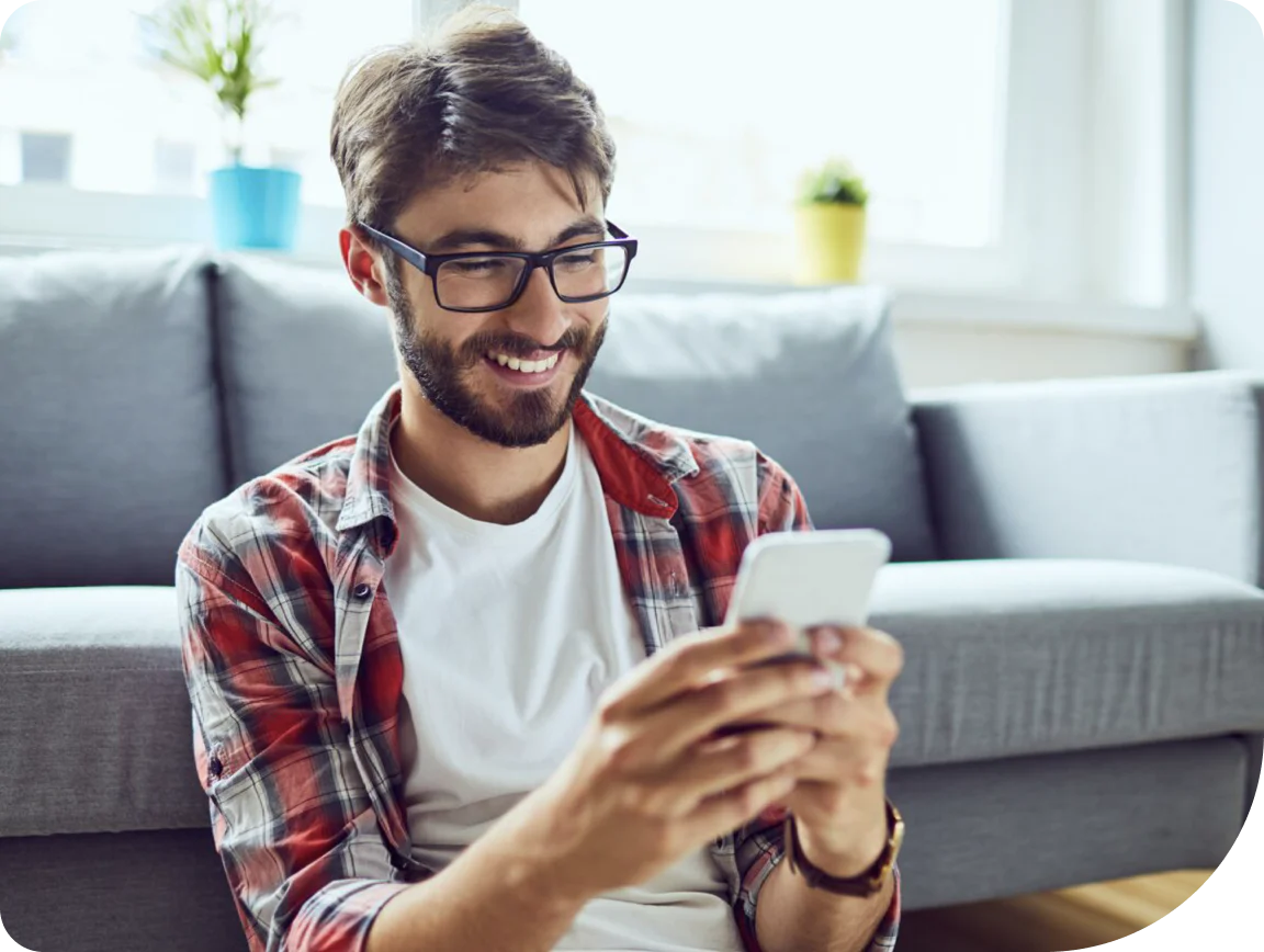 Entrepreneur reading the executive leader’s guide to customer trust.